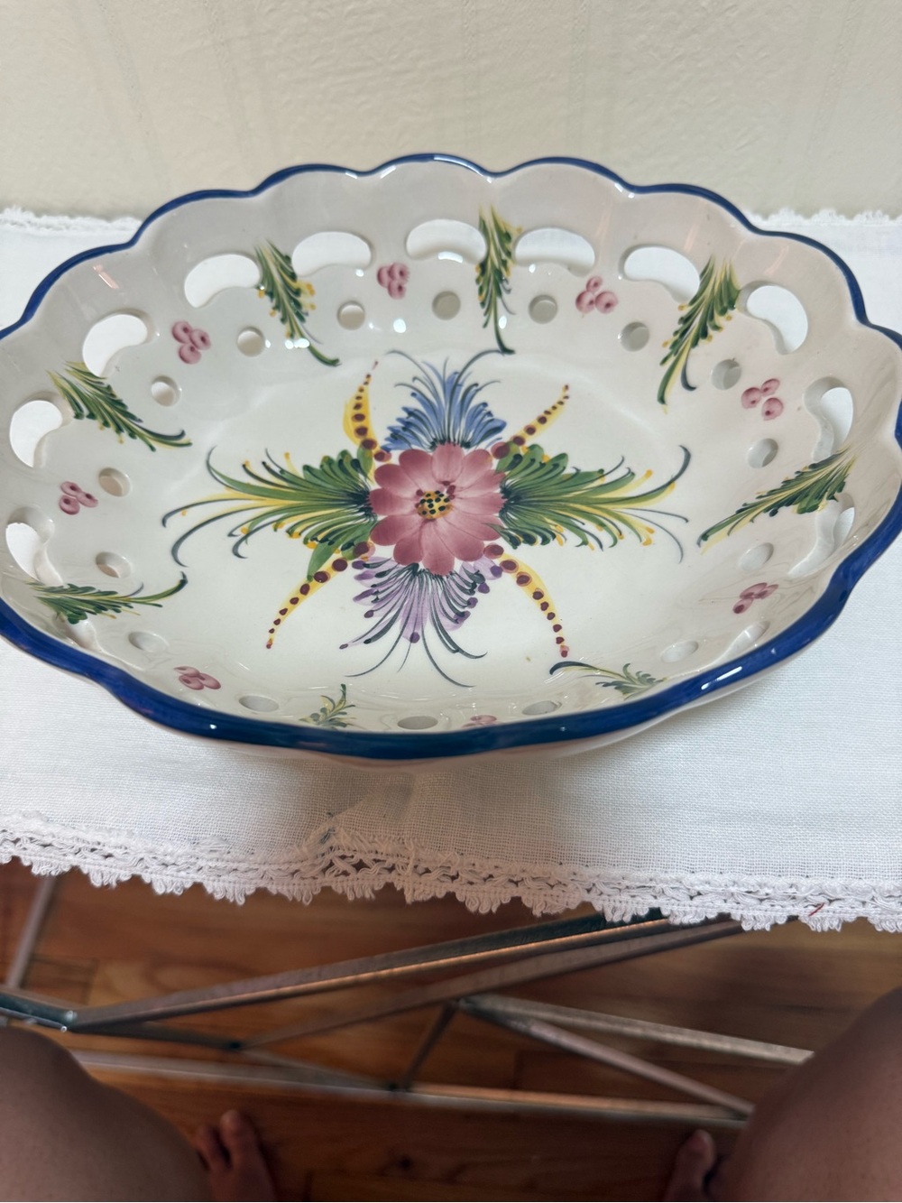 RCCL HAND PAINTED OPEN WEAVE CERAMIC 10”FRUIT BOWL~BREAD BOWL~PORTUGAL‎
